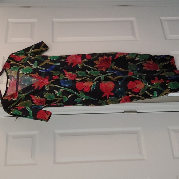 Dress - Picture 1 of 4